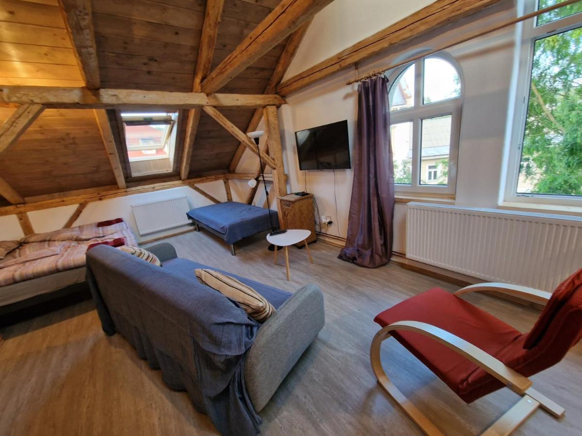 Apartman U Kostela Семили Екстериор снимка