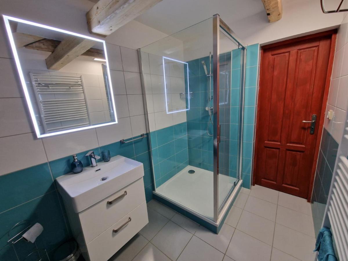 Apartman U Kostela Семили Екстериор снимка