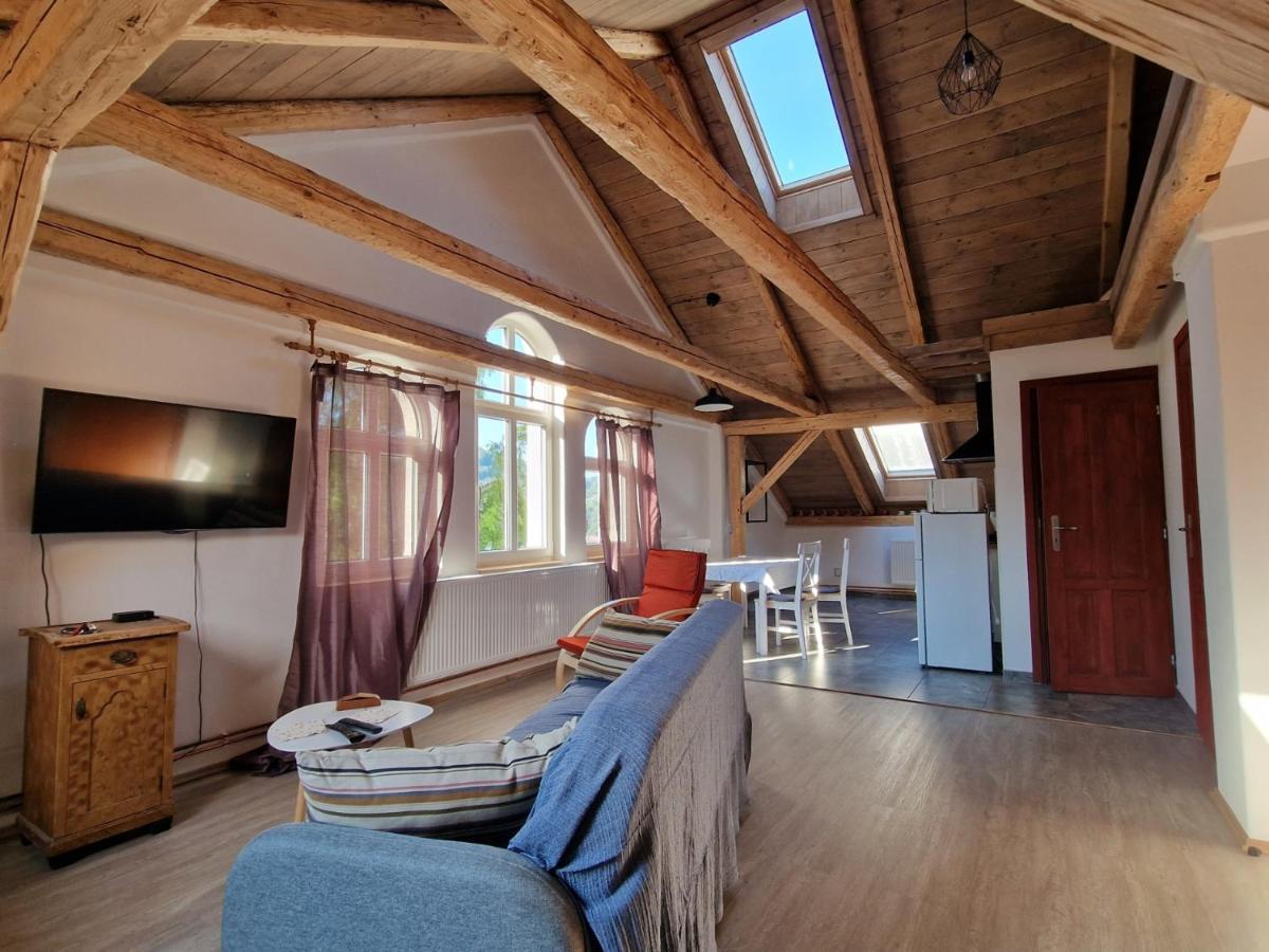 Apartman U Kostela Семили Екстериор снимка
